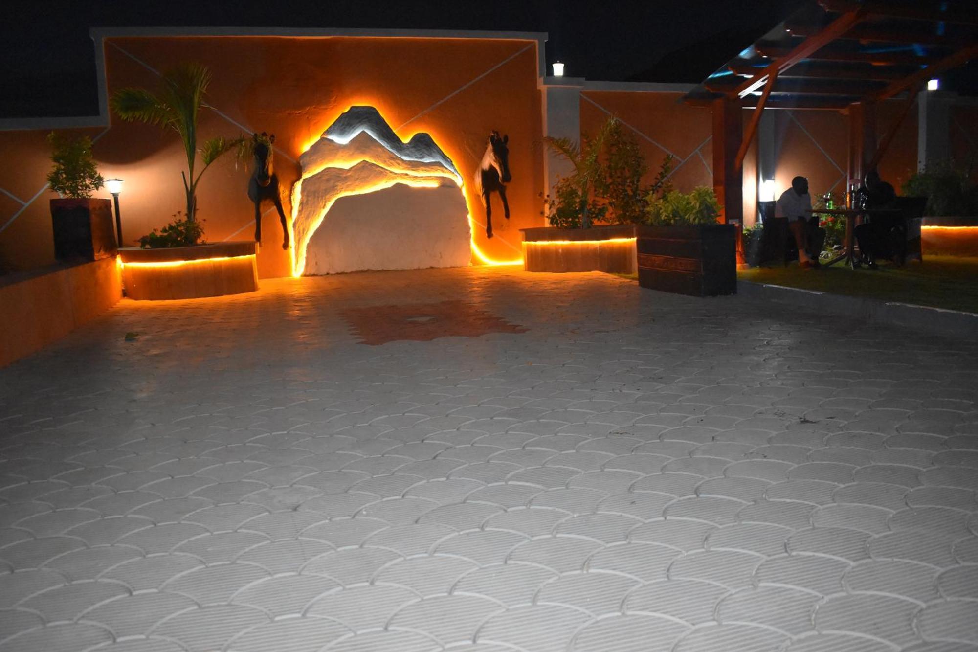 Brand Hotel Dodoma Bagian luar foto